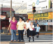 NAC4-2-ESTUDIANTES-CRUCE-CALLE-34