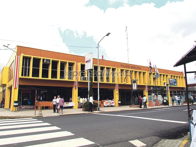 http://www.laprensalibre.cr/files/noticias/images/detail/1310261320_municipalidaddesamparados2013.jpg