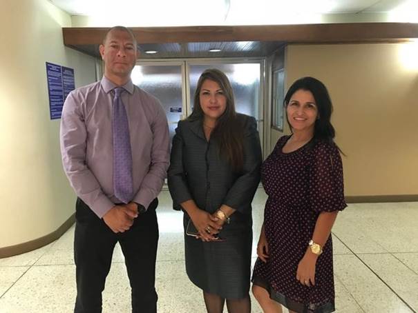 Los jueces Jorge Tabash, Adriana Oroc y Dalia Nez, vicepresidente, presidenta y tesorera de la Acojud, dieron a conocer este lunes los pormenores de la propuesta. Foto de Carlos Arguedas