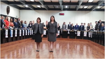 Descripci�n: La Asamblea Legislativa jurament�, este jueves, a las nuevas magistradas Sandra Z��iga Morales, de la Sala III (izquierda); y Damaris Vargas V�squez, de la Sala I. Foto: Aar�n Sequeira