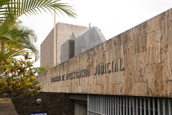 Al menos hasta el 11 de mayo el OIJ brindará apoyo a Seguridad
Pública en sus labores en fronteras y otros puntos del país. Foto:
Albert Marín