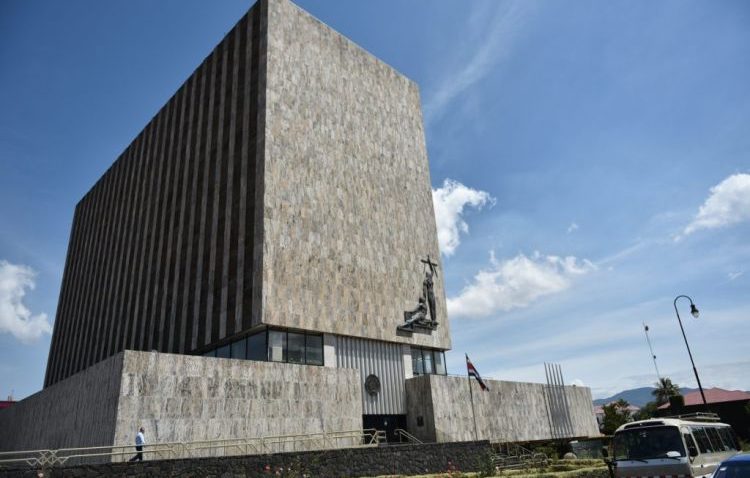 https://semanariouniversidad.com/wp-content/uploads/2020/05/p-76-estadodelajusticia-750x478.jpg