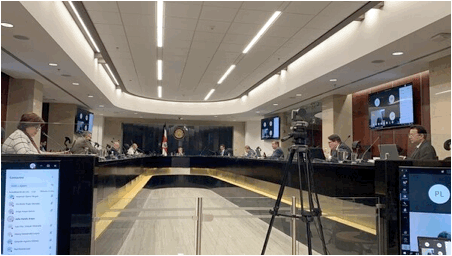 Descripci�n: As� se vio el sal�n de la Corte Plena este martes, donde se
trabaj� de forma presencial y virtual para cumplir con las medidas de
distanciamiento que recomienda el Ministerio de Salud por el nuevo
coronavirus. Foto: Poder Judicial para LN