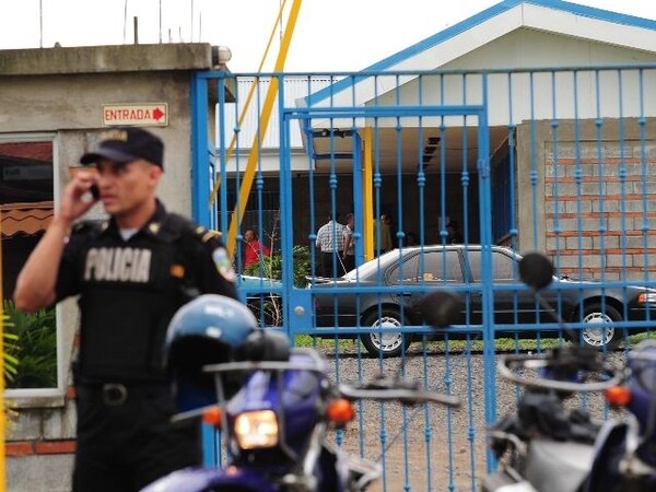  En el 2010 un estudiante de 17 años, del Colegio Montebello, Heredia, asesinó a la directora y fue condenado a prisión. Foto: Archivo.