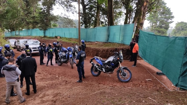 Las contradicciones de criterio entre el Ministerio Público y el juez coordinador del Juzgado de Alajuela, José Barletta, impidieron a las autoridades de Salud obtener el permiso para allanar boda, el fin de semana anterior, en donde habría más de 350 personas. Foto Ministerio de Seguridad para LN