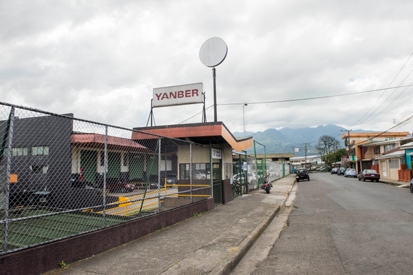 El caso de la empresa Yanber es, en los últimos años, uno de los más conocidos que haya ingresado al Juzgado Concursal, a raíz de sus problemas financieros. La compañía cerró y sus propietarios originales terminaron acusados por la vía penal. Foto: Alejandro Gamboa Madrigal/Archivo