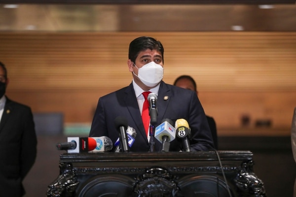 El pasado 10 de de febrero, el presidente Carlos Alvarado Quesada rindió cuentas ante la comisión de investigación del caso UPAD. Fotografía: José Cordero